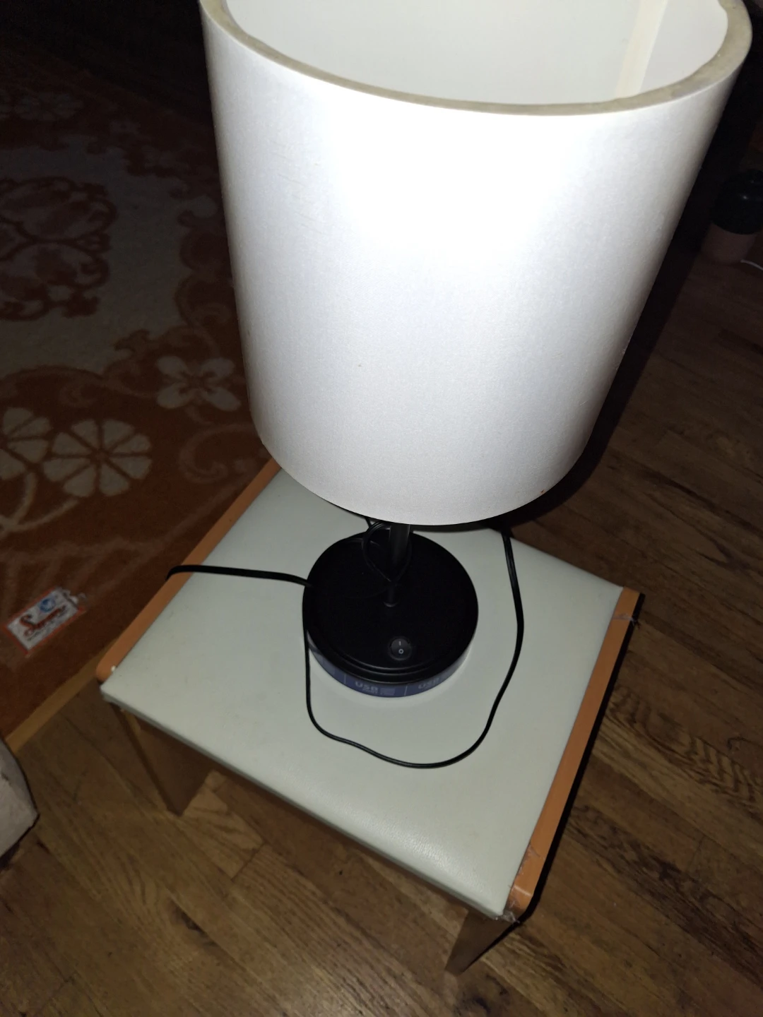White Desk Lamp with USB Port - photo 5