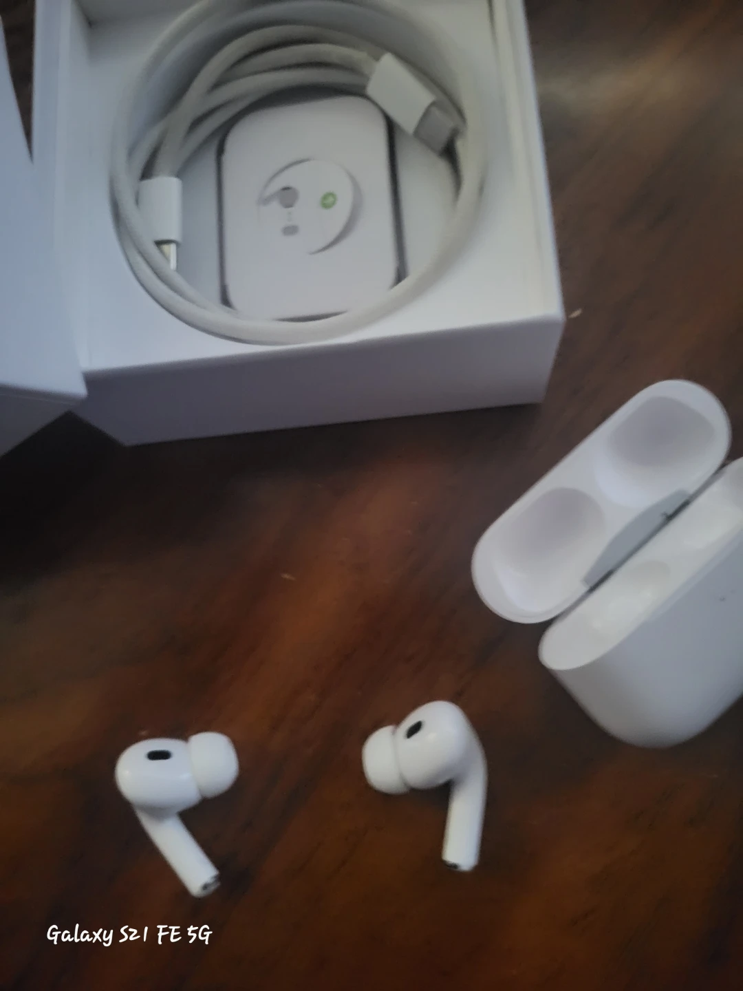 Apple AirPods Pro (2nd generation) - photo 2