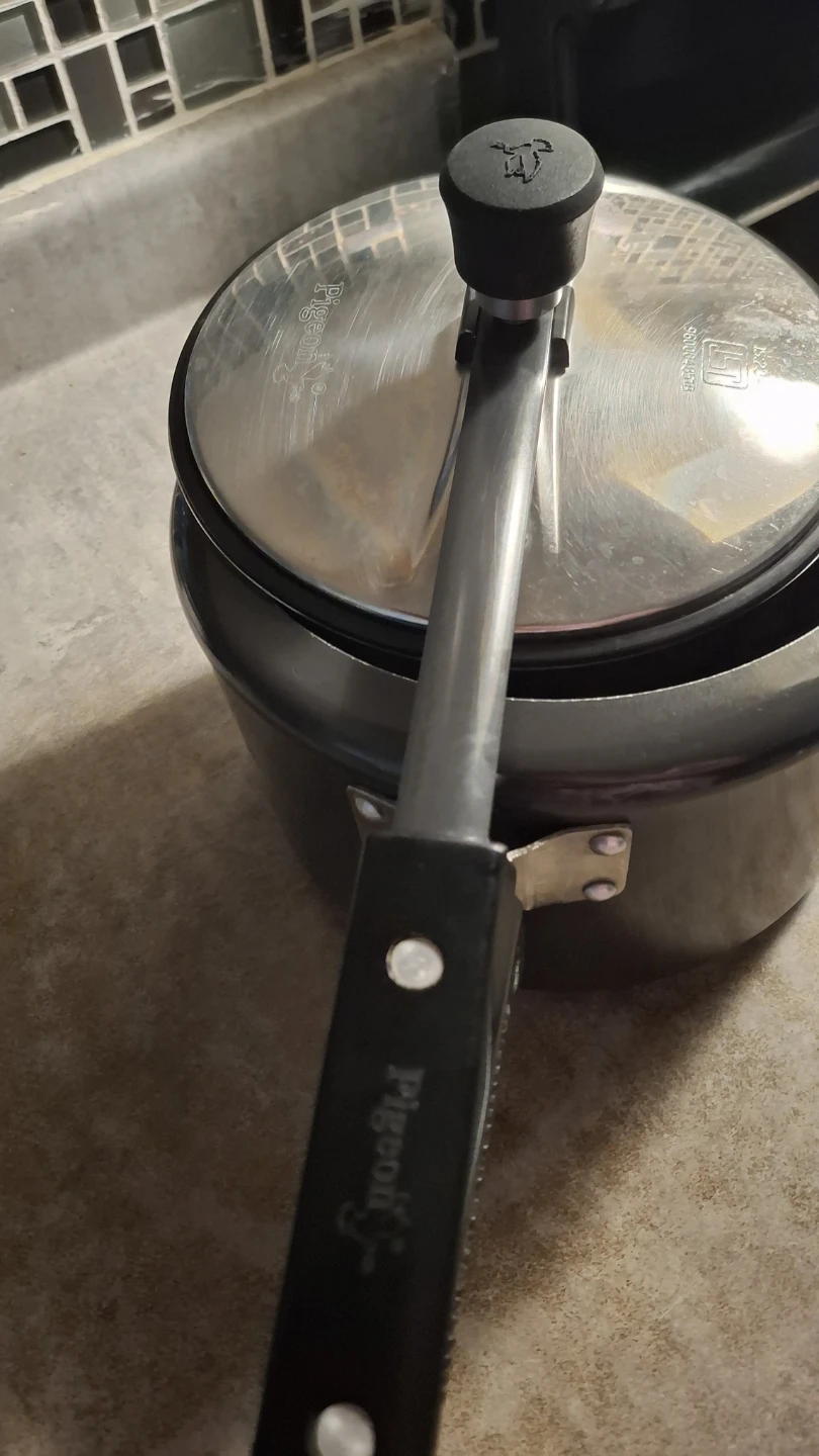 Pigeon Pressure Cooker 5L - photo 2