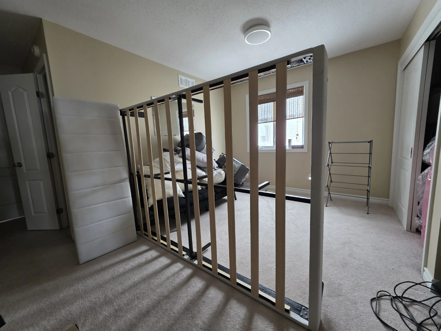 Grey upholstered bed frame with tufted headboard - photo 2
