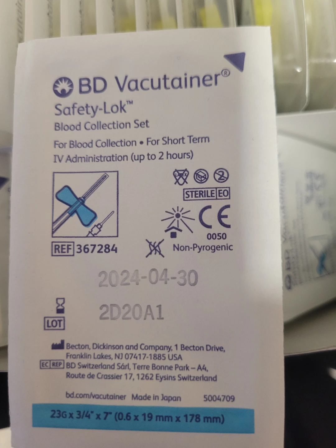 BD Vacutainer Safety-Lok Blood Collection Set 23G x 3/4" - photo 3