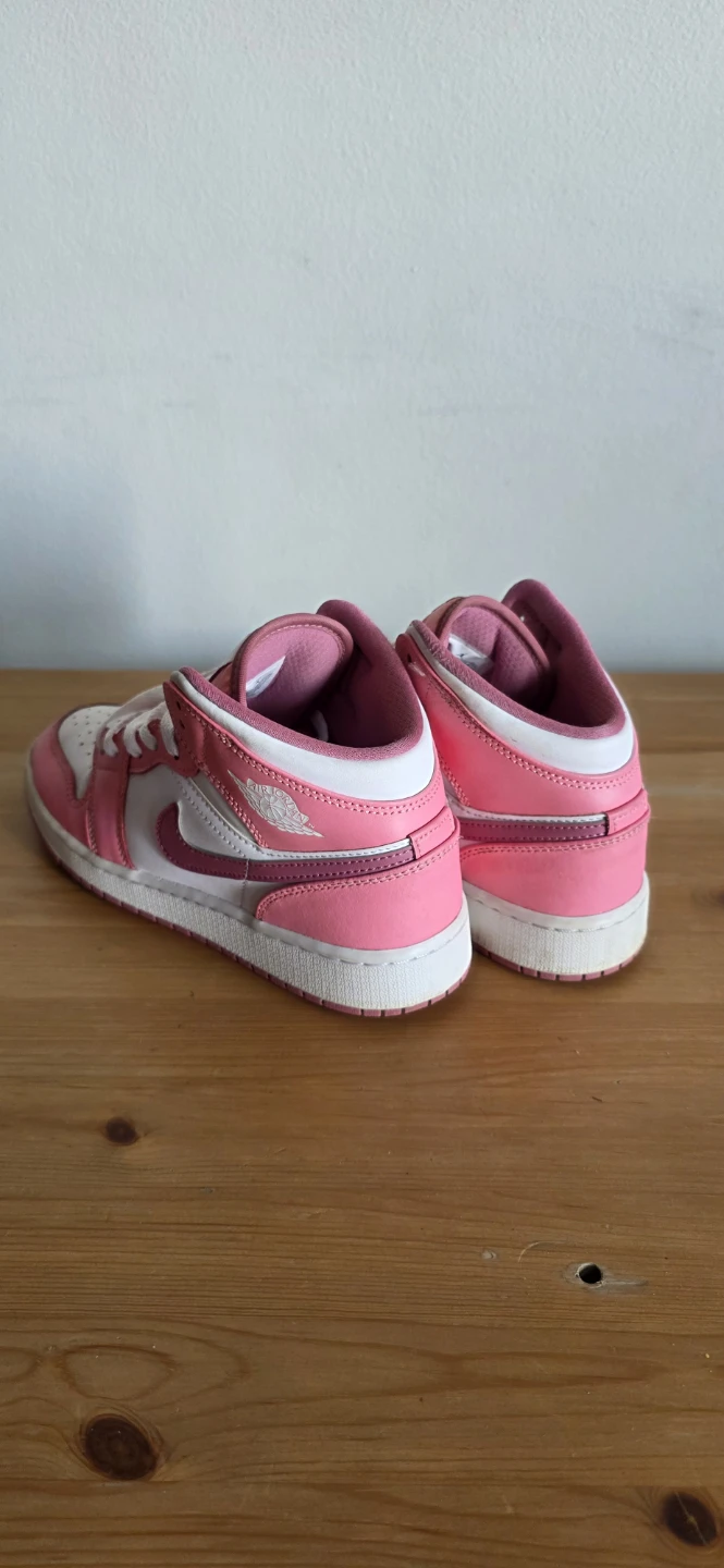 Jordan 1 Mid Pink and White Sneakers size 5Y - photo 2