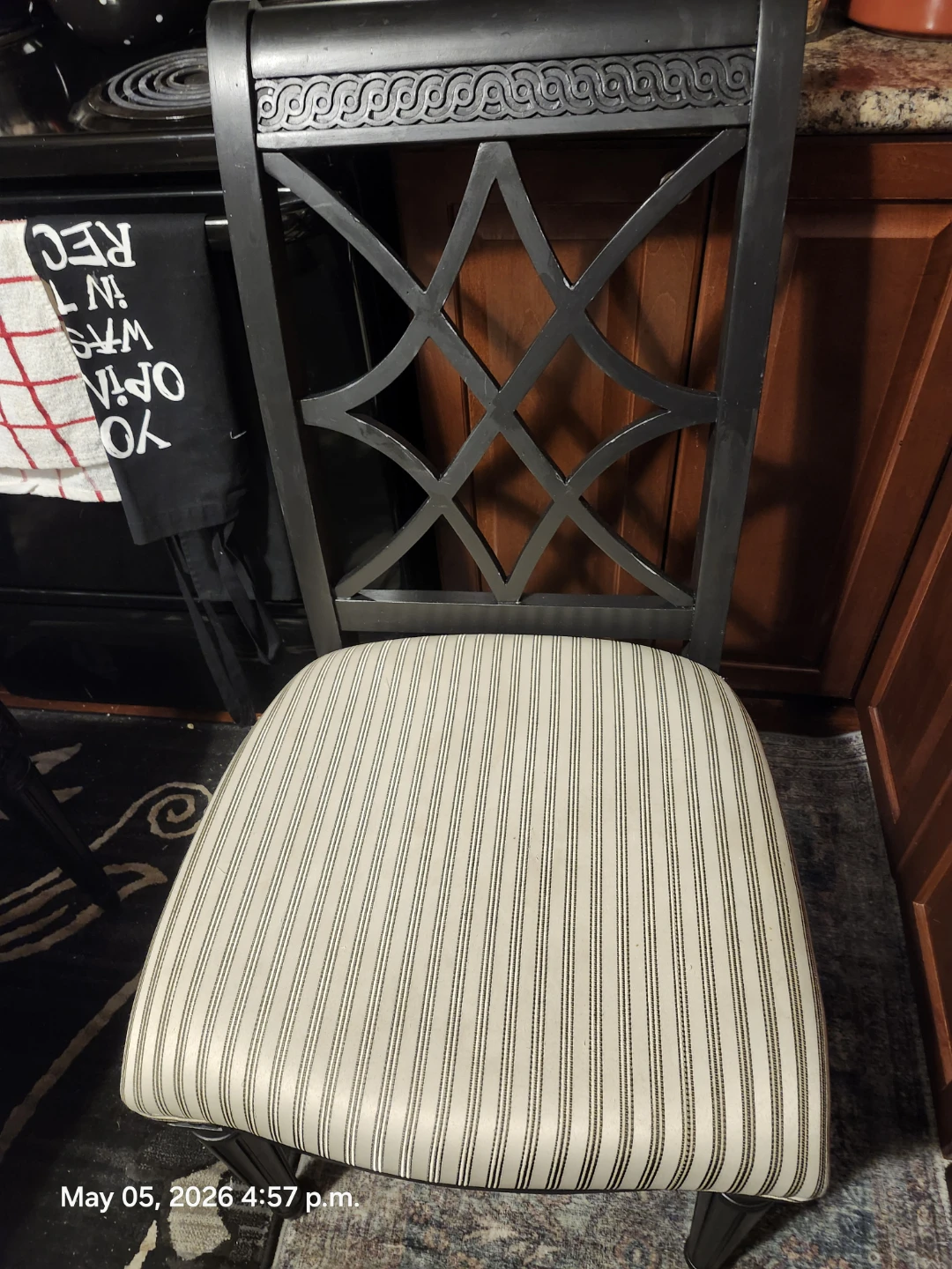 Dining Chair 4 with free table