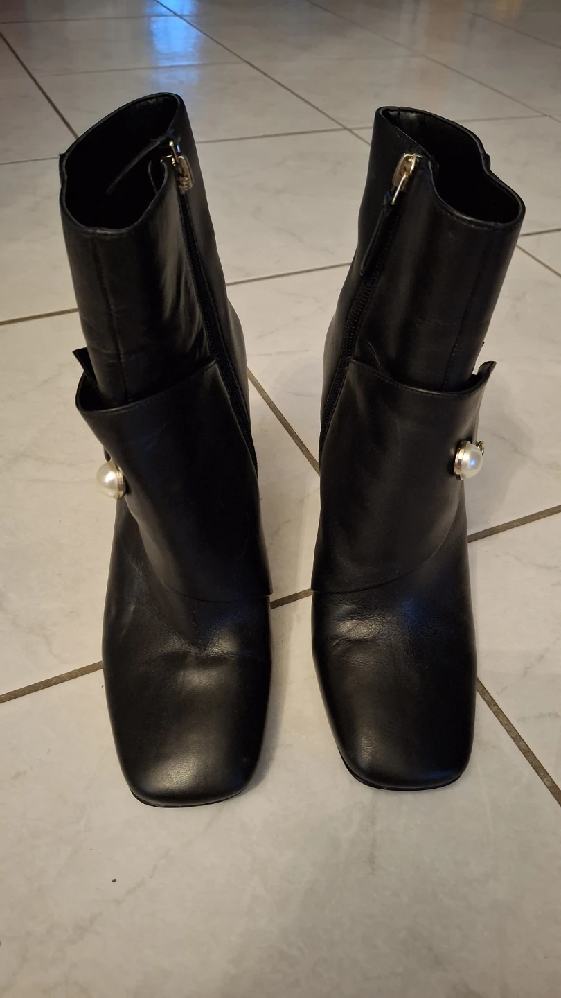 Black Leather Nine West Ankle Boots with Pearl Detail - photo 2