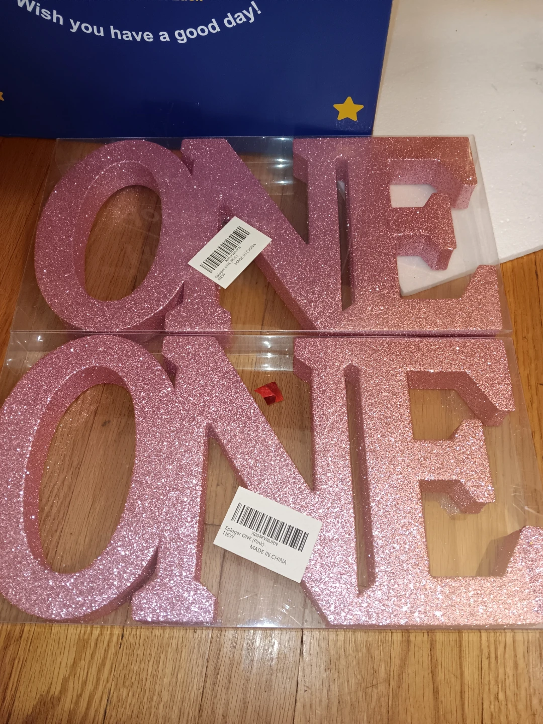 Eploger Glitter "ONE" Sign