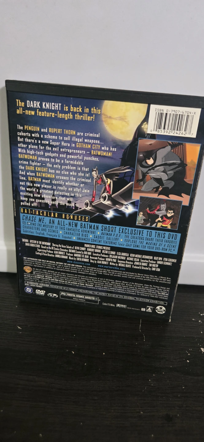 Batman: Mystery of the Batwoman DVD - photo 2