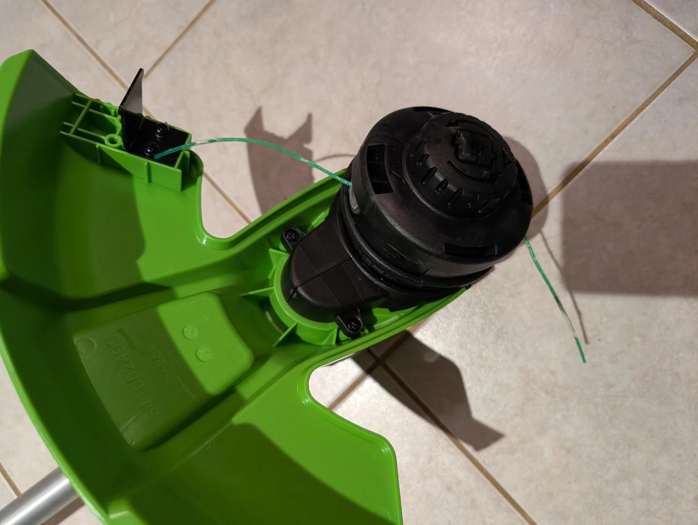 Greenworks 48v dual line 15 inch grass trimmer - photo 3