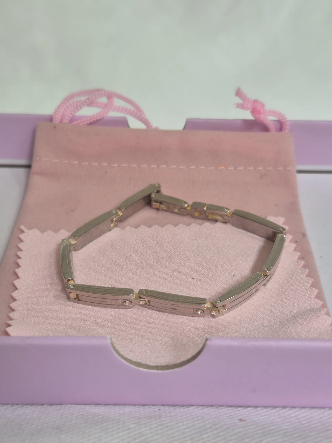 Silver-tone Link Bracelet with Pink Pouch - photo 5