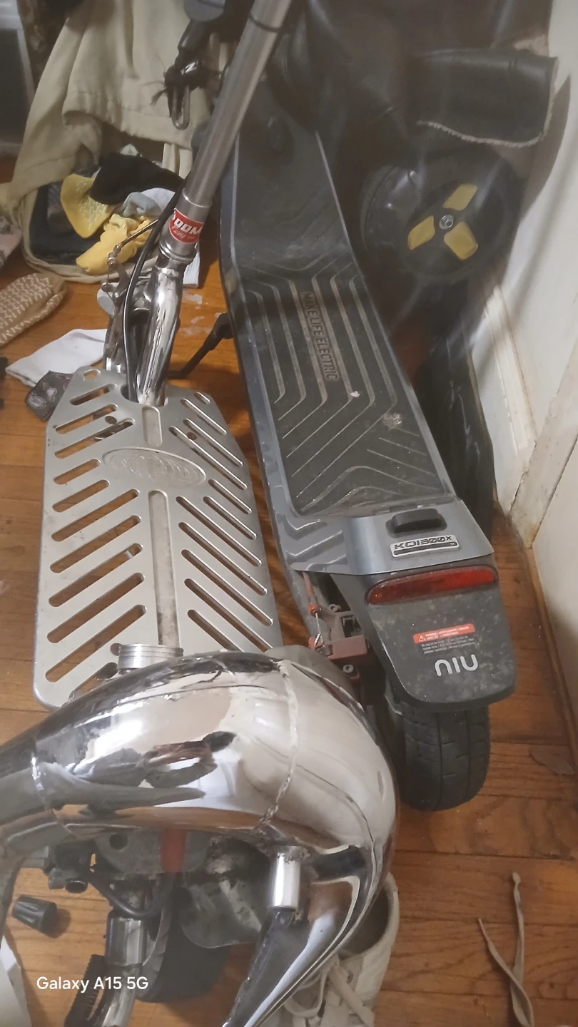 Gas Powered Scooter - photo 3