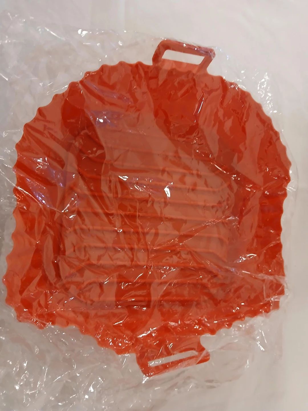 Red Silicone Air Fryer Liner (Approx. 7-inch) Pick up only.