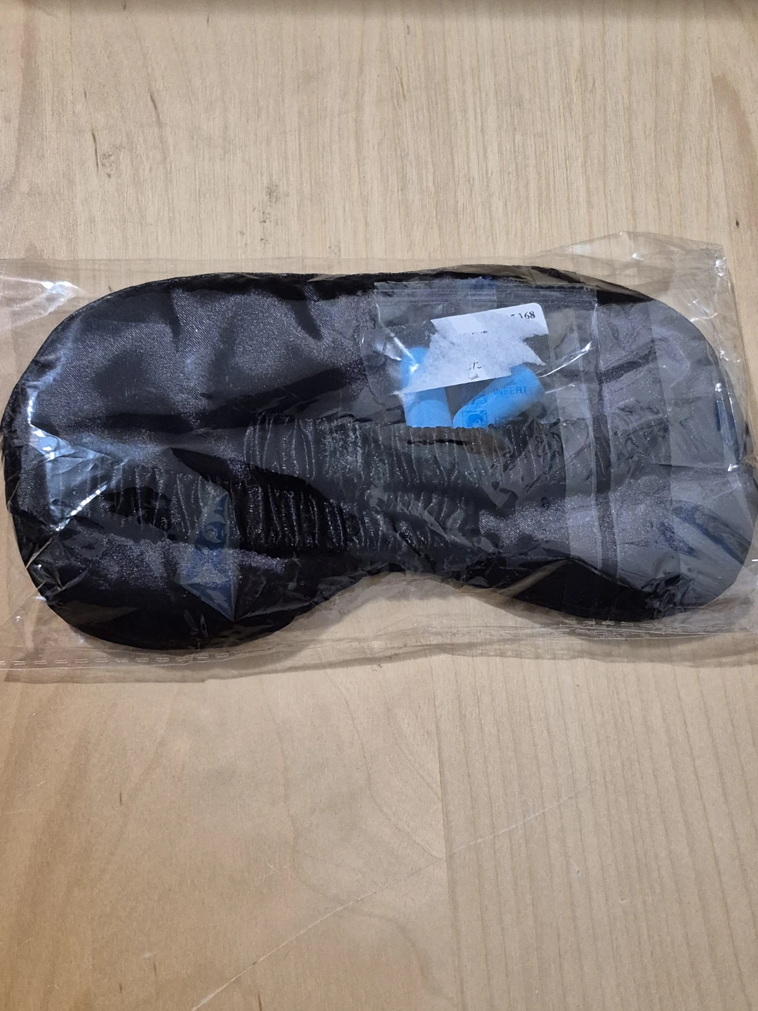 BNIP)Black Satin Sleep Mask with ear plugs - photo 2