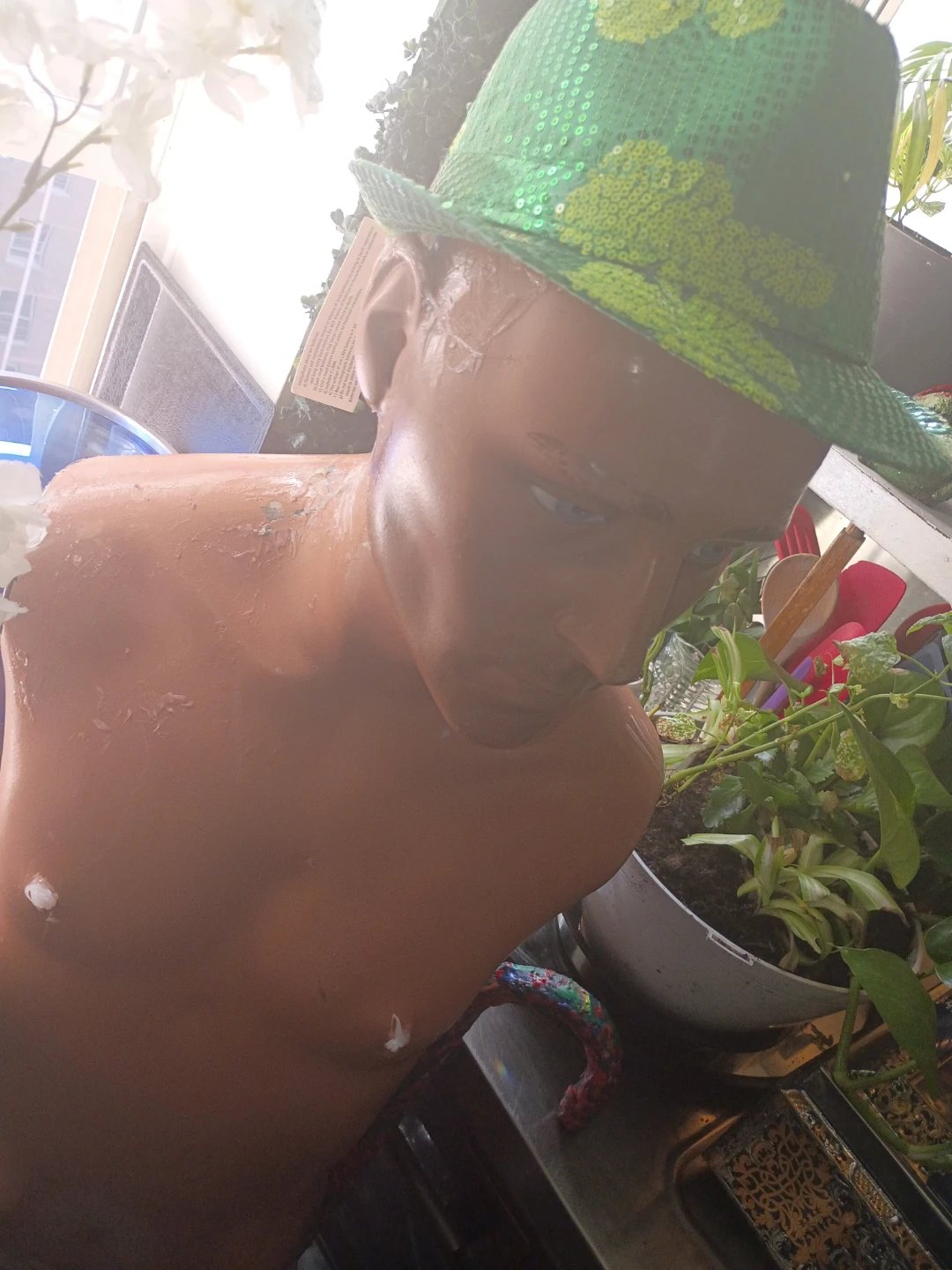 Mannequin torso and legs with green sequin hat - photo 2