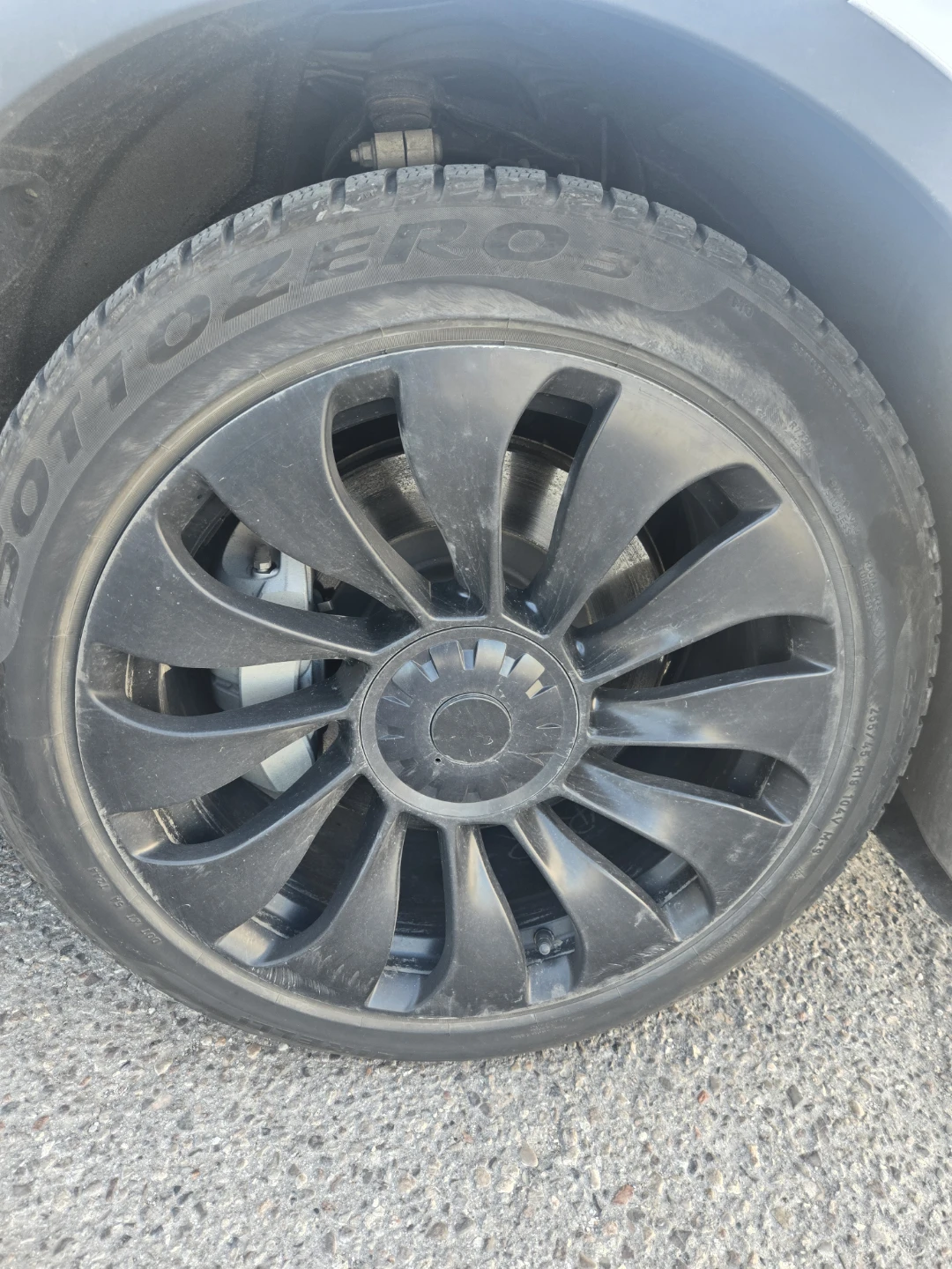 Set of 4 Tesla Model Y 19 inch Sport Wheels - photo 3