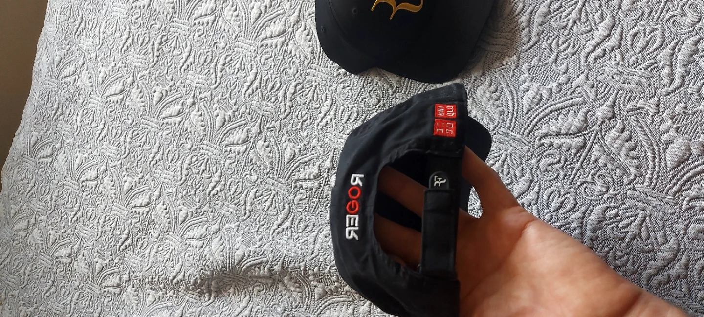 Uniqlo Roger Federer RF Cap - White and Black - photo 2