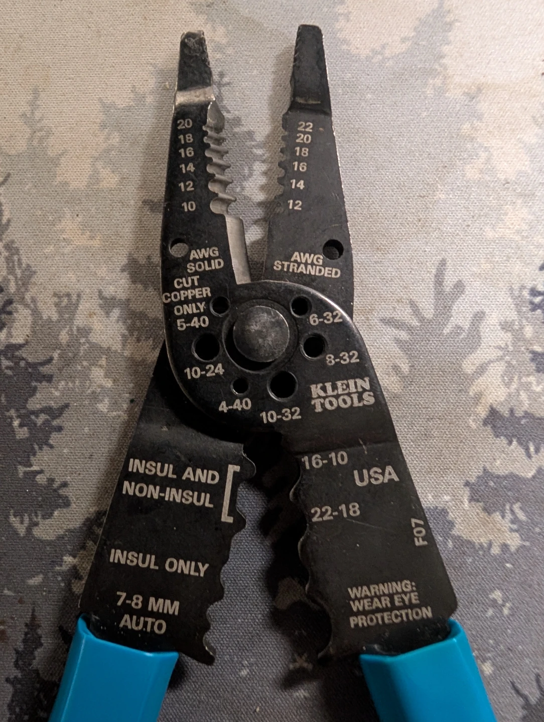Klein Tools Wire Stripper Pliers - photo 2