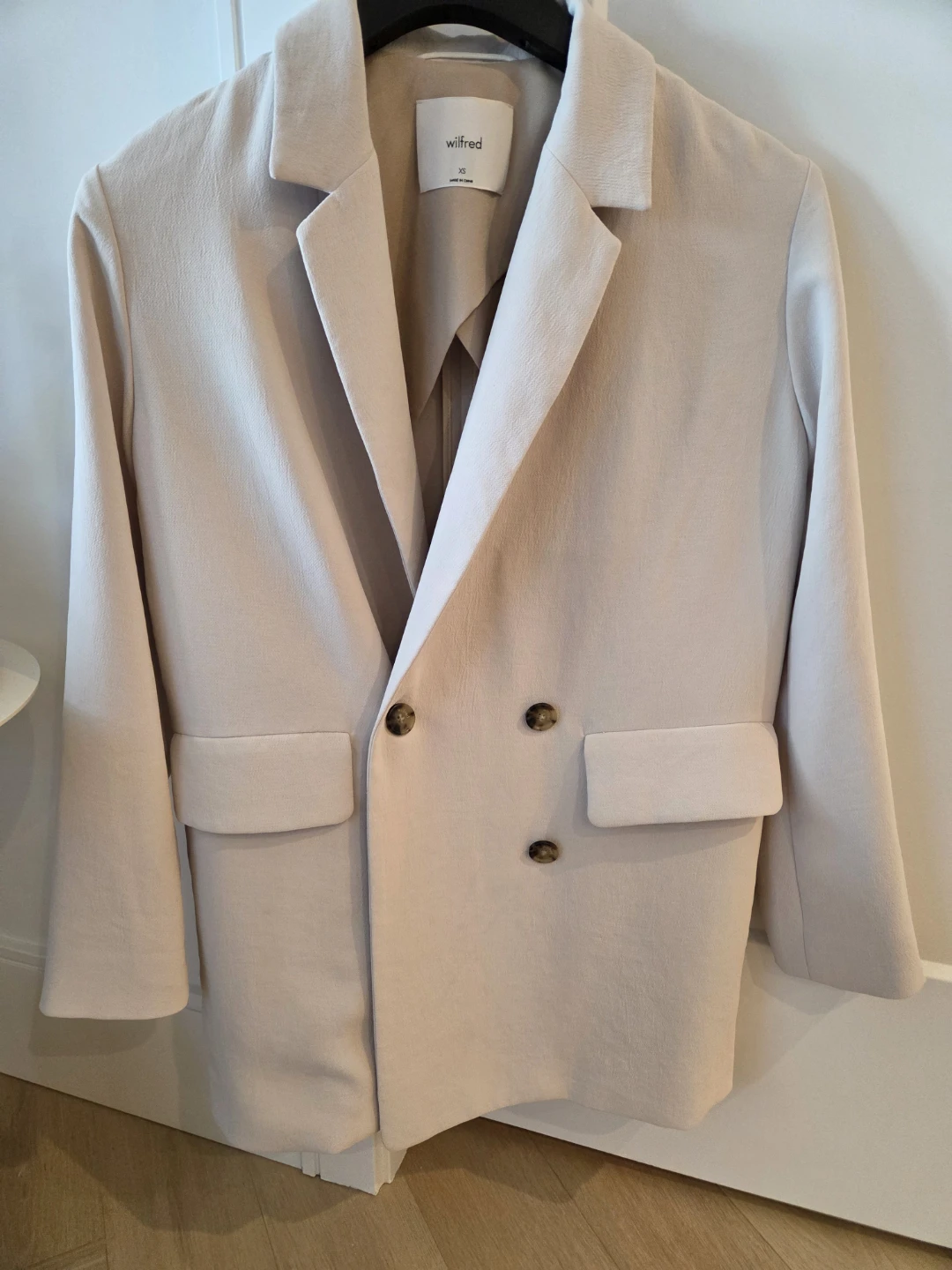 Aritzia Wilfred Double-Breasted Blazer