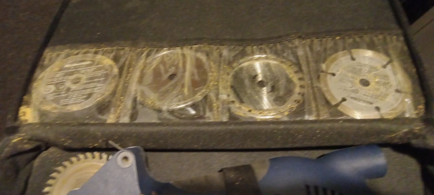 Mastercraft Mini Circular Saw Kit with Blades - photo 4