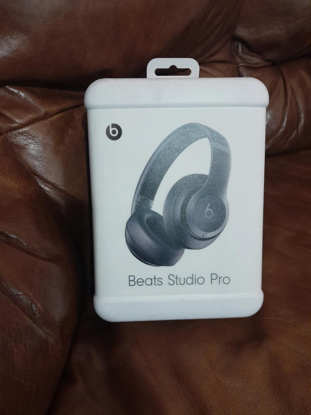 Beats Studio Pro Wireless Noise Cancelling Headphones - photo 3