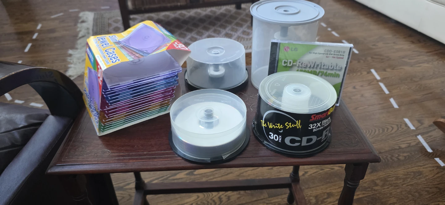 Bundle of CD-R, CD-RW, and Jewel Cases - photo 5