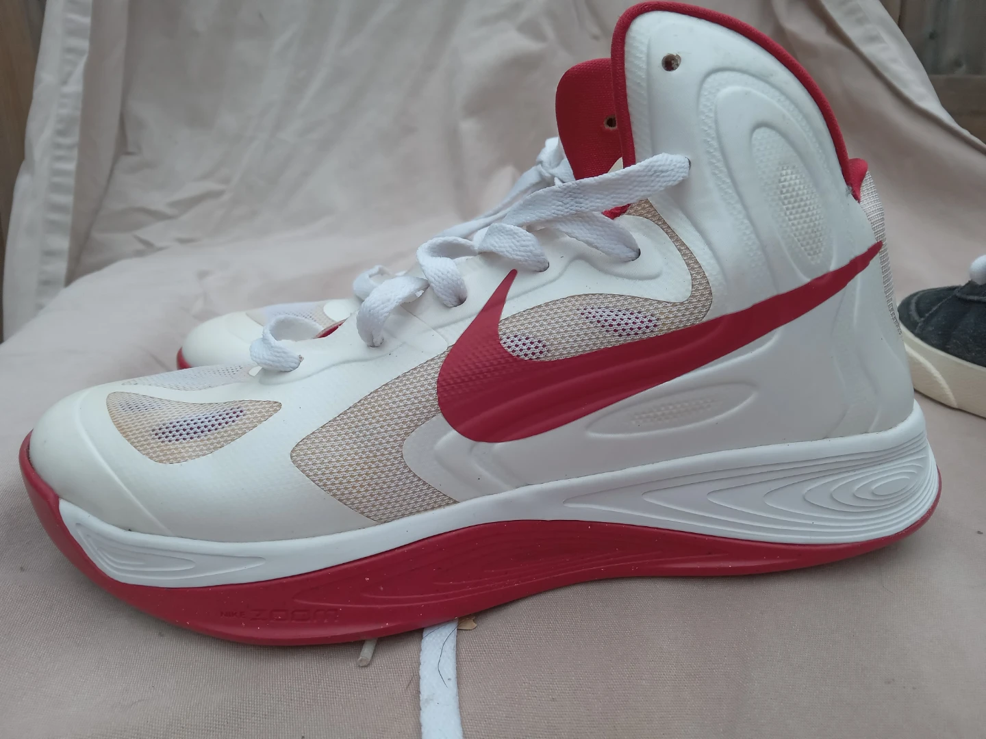 Nike HYPERDUNK 2016 Shoes - photo 2