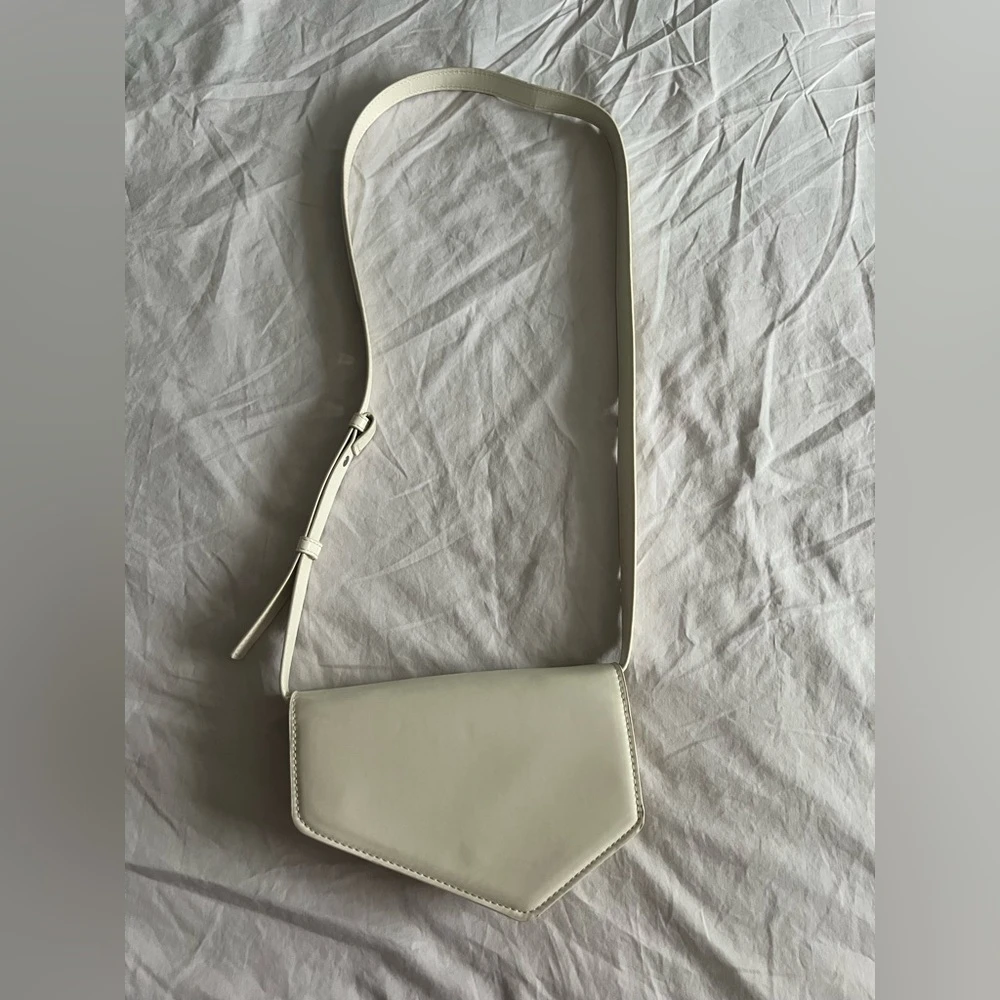Zara White Faux Leather Crossbody Bag - photo 2