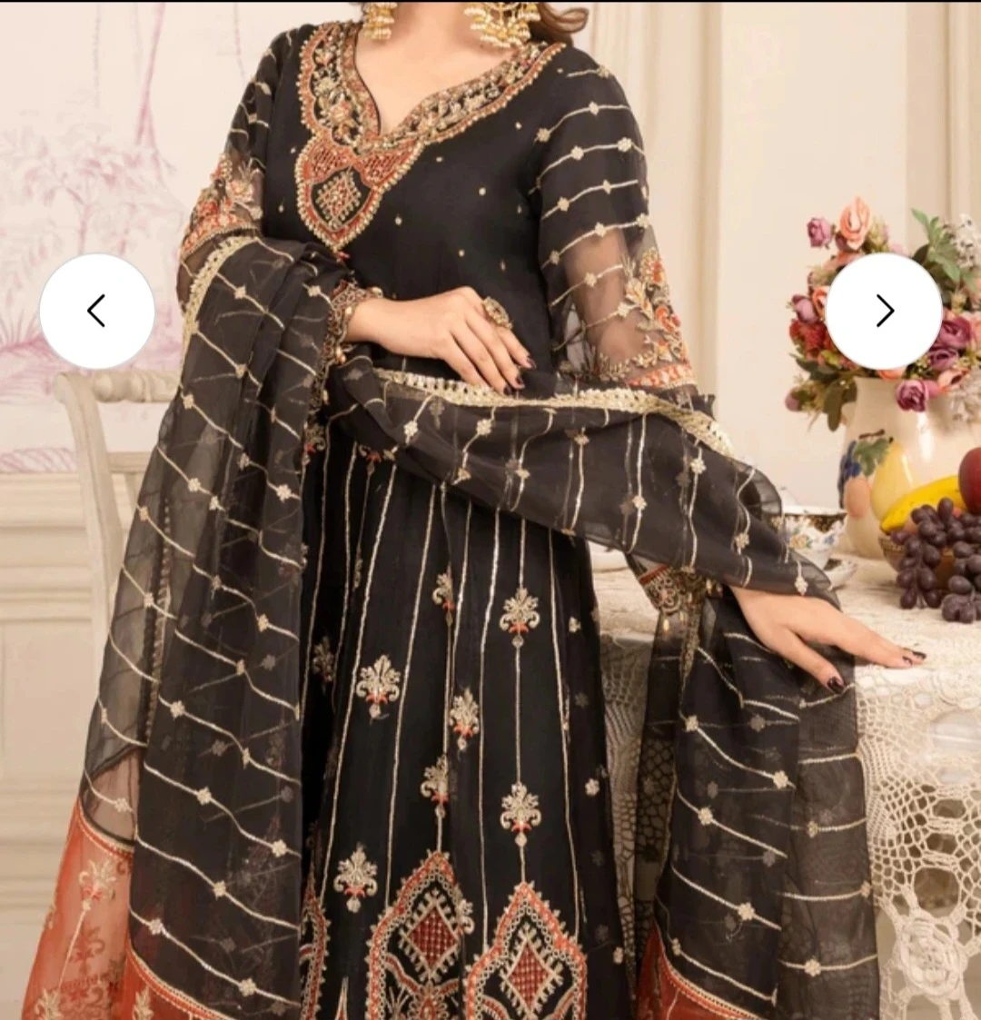 Black embroidered maxi dress with dupatta - photo 4