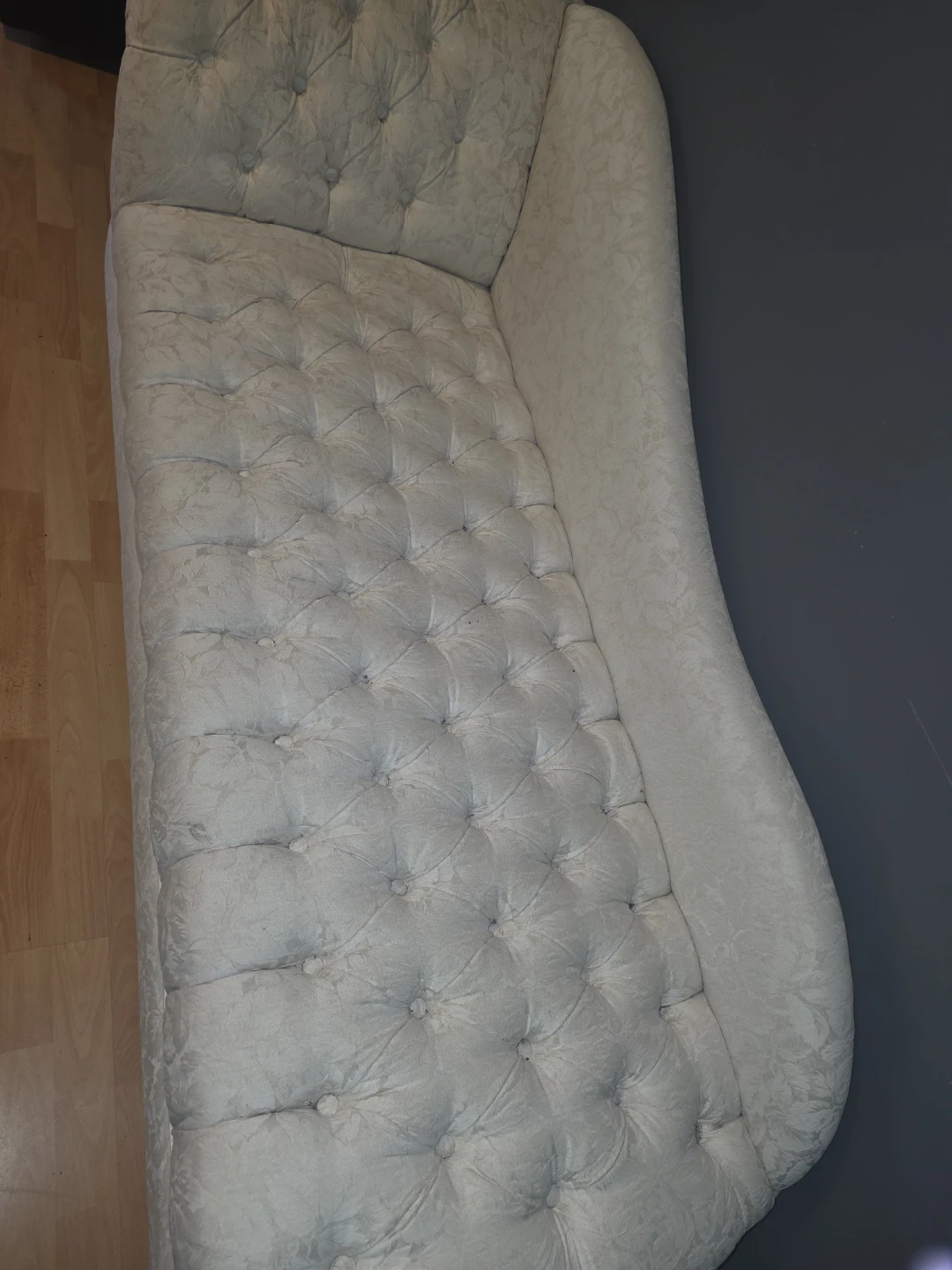 Tufted Chaise Lounge - photo 2