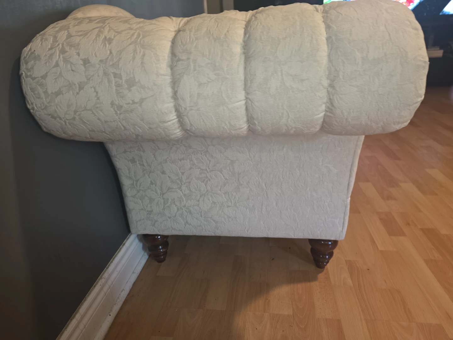 Tufted Chaise Lounge - photo 4