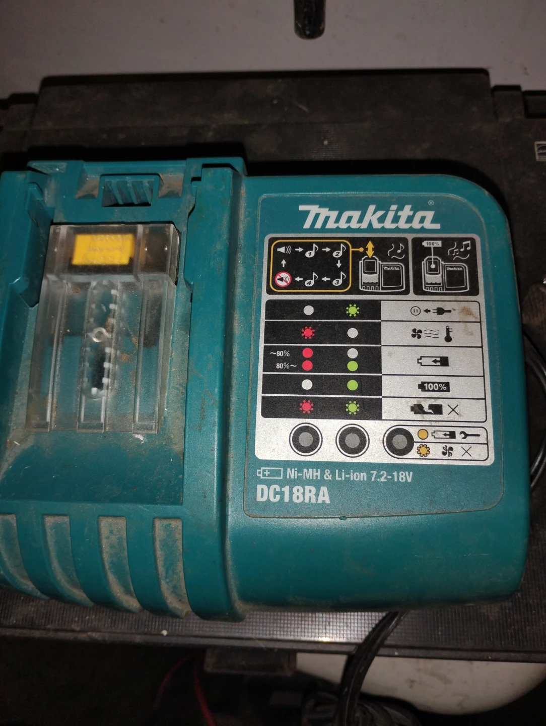 Makita DC18RA Ni-MH & Li-ion Battery Charger