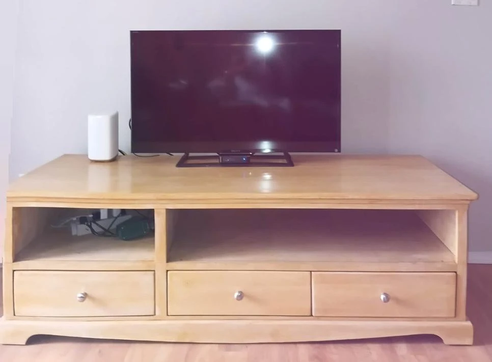 Light Wood TV Stand with 3 Drawers