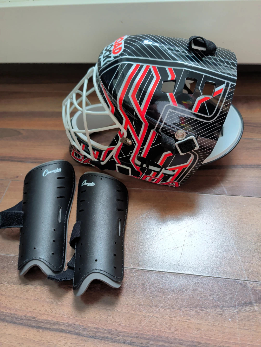 Roadblock Street Hockey Goalie Mask & Shin Guards - photo 3