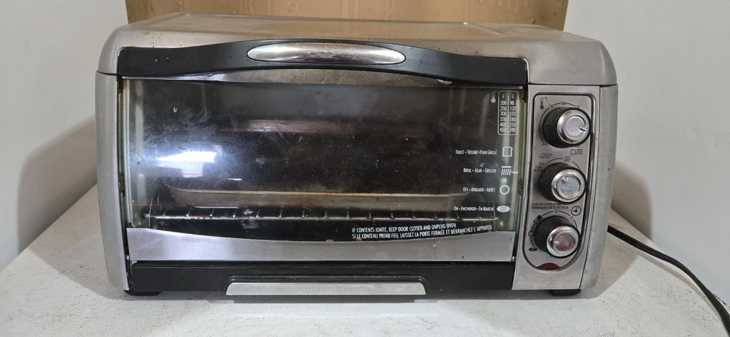 Black and Decker Toaster Oven