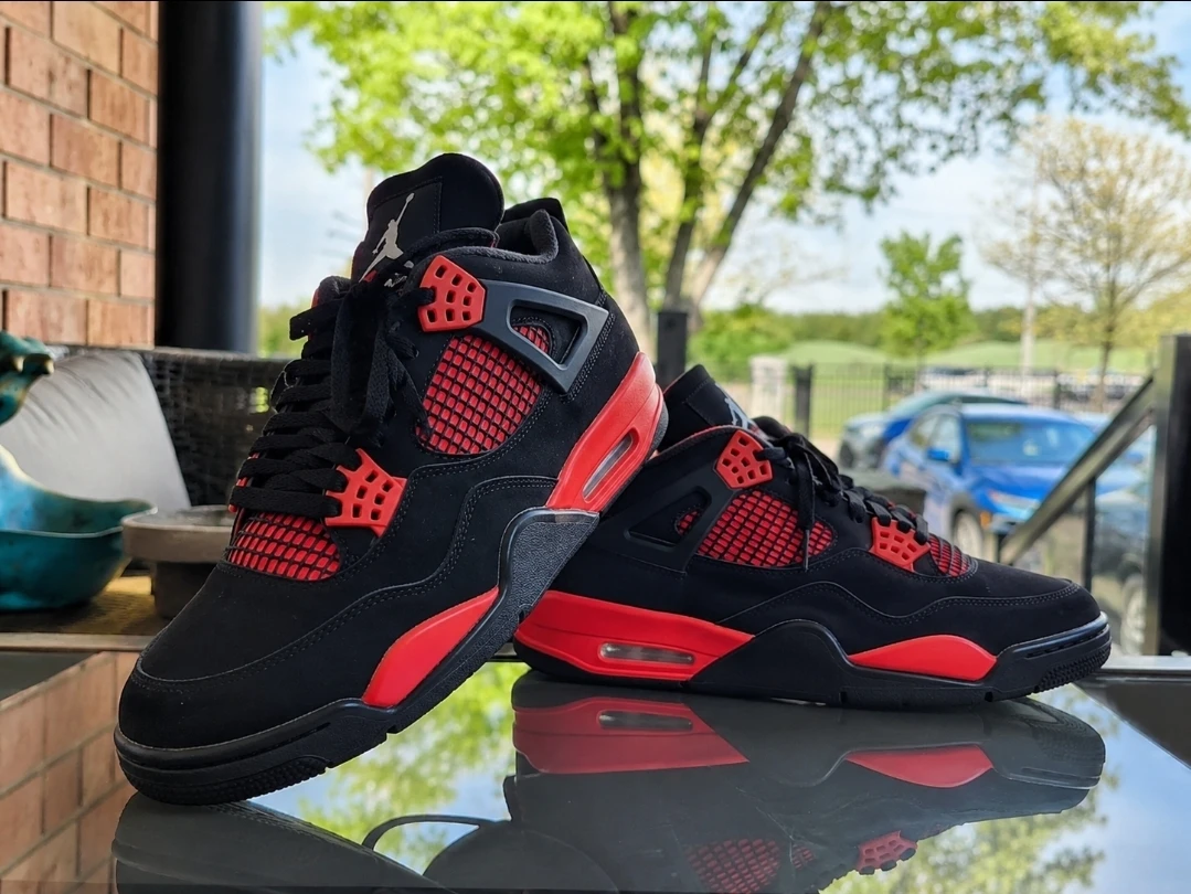 Air Jordan 4 Retro 'Red Thunder'