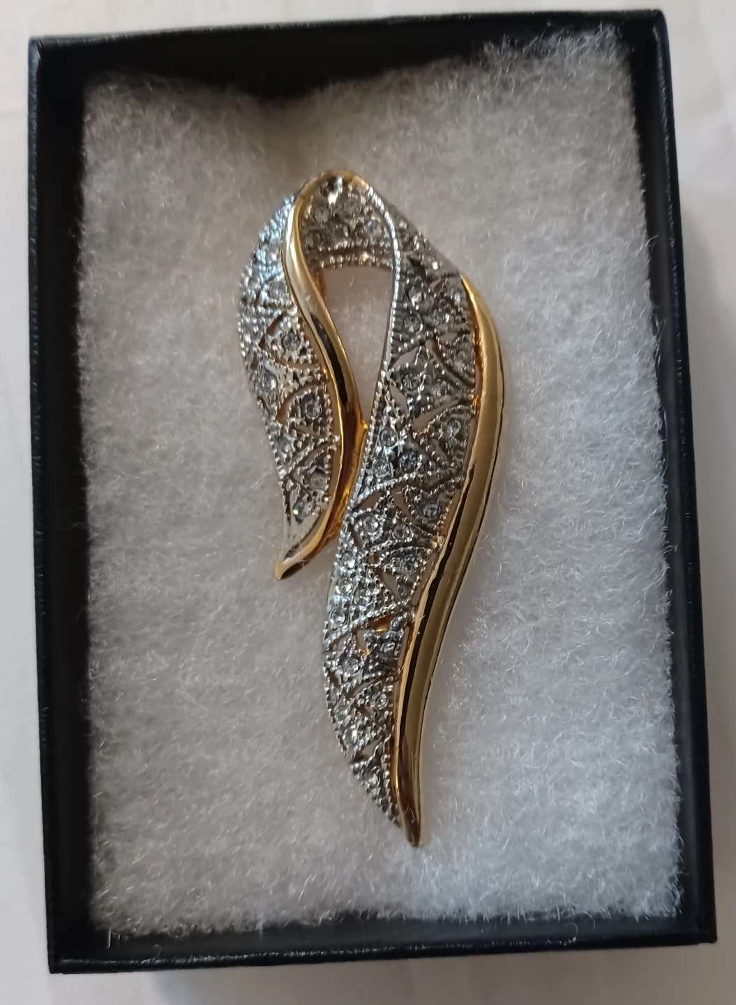 Swirl Brooch Pin