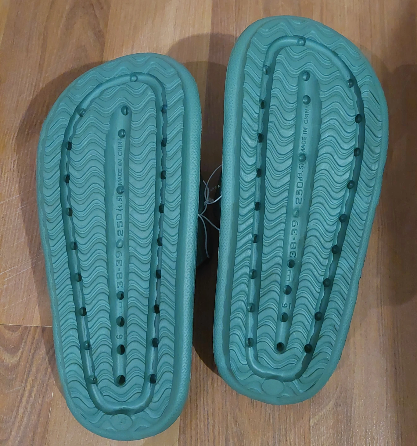 Green Pillow Slides Size 6 - photo 3