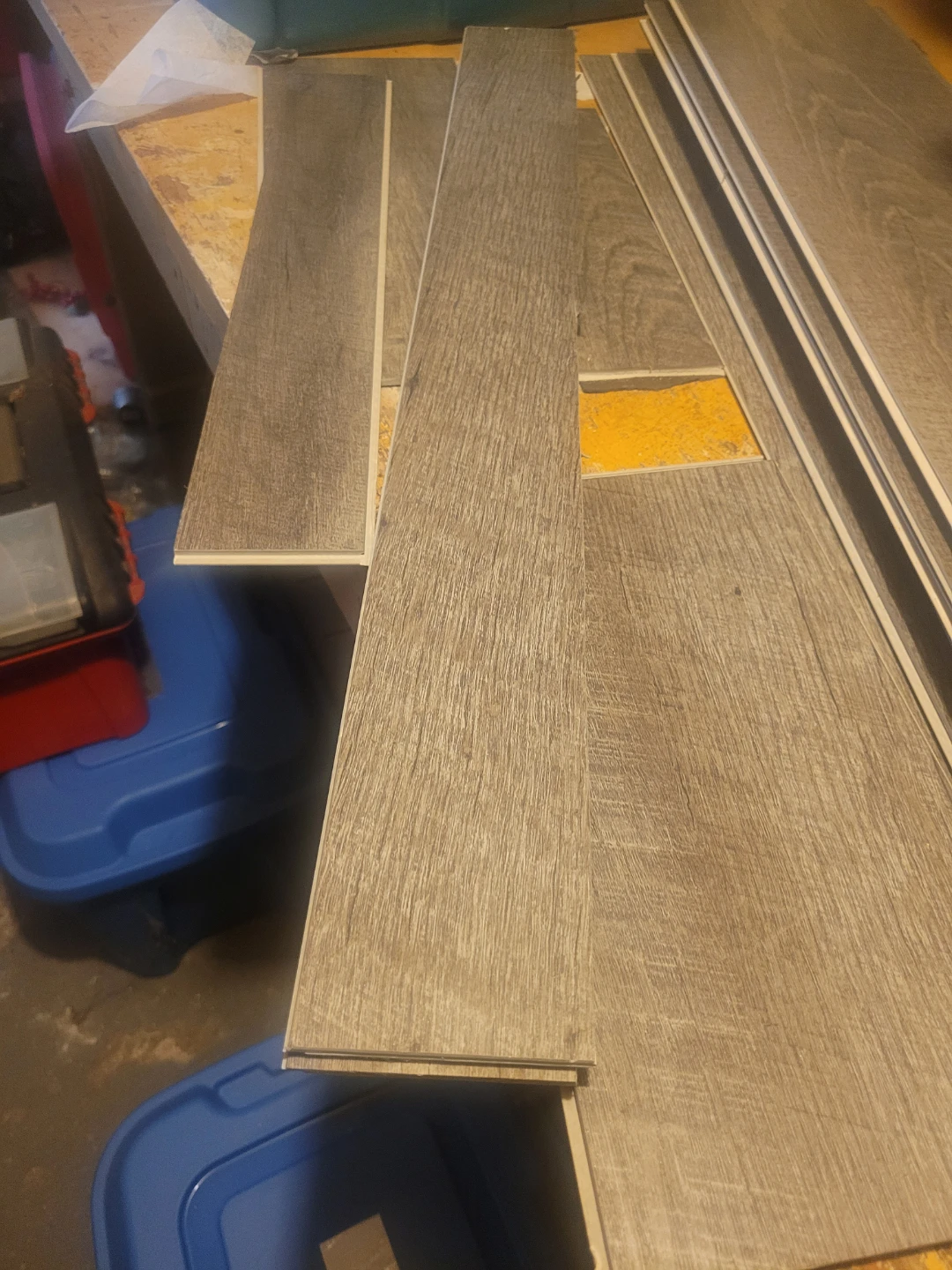 Laminate Flooring Planks - Grey Wood Grain