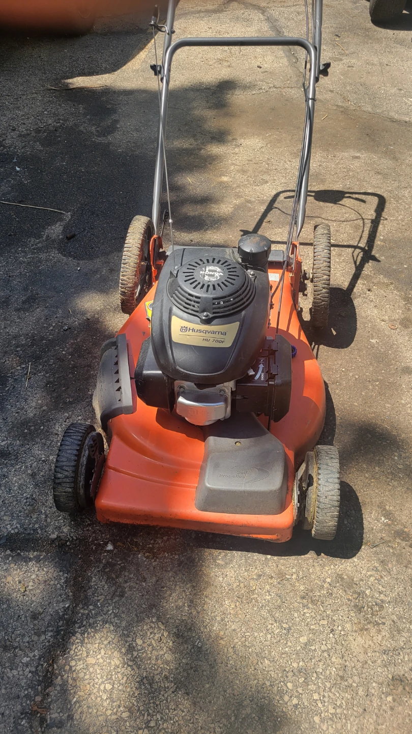 Husqvarna HU 700F Self-Propelled Mower