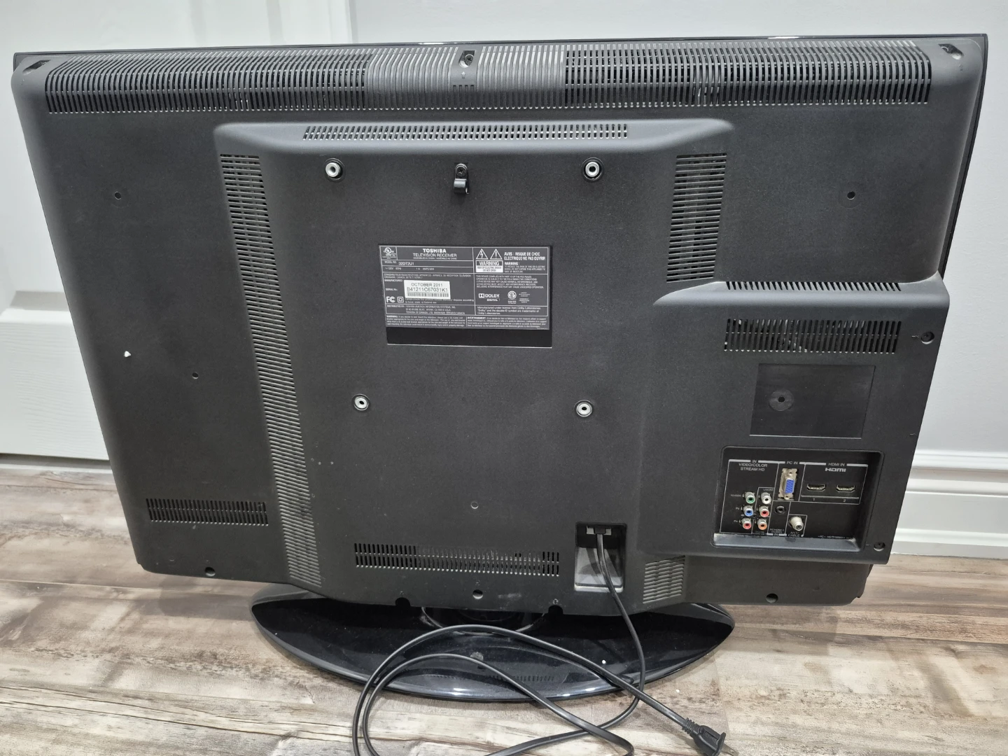 Toshiba 32" TV - photo 4