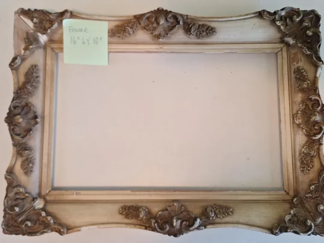 Ornate Vintage Style Frame 16" x 10"