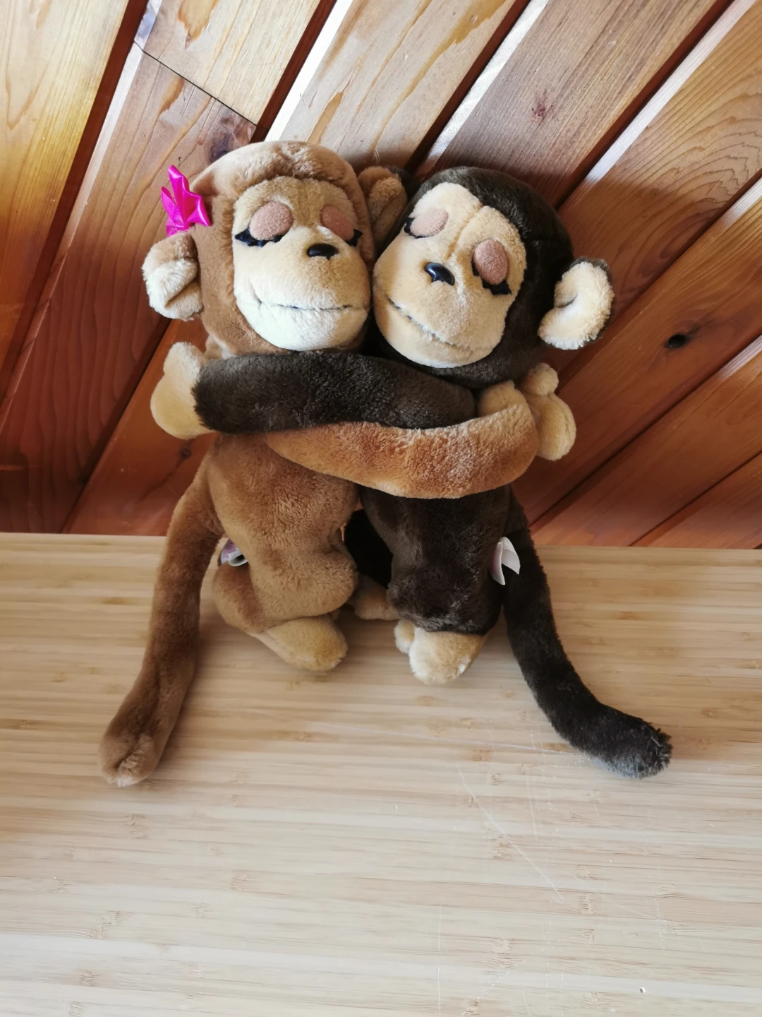 Vintage Dakin 1975 Hugging Monkeys Plush Pair - photo 2