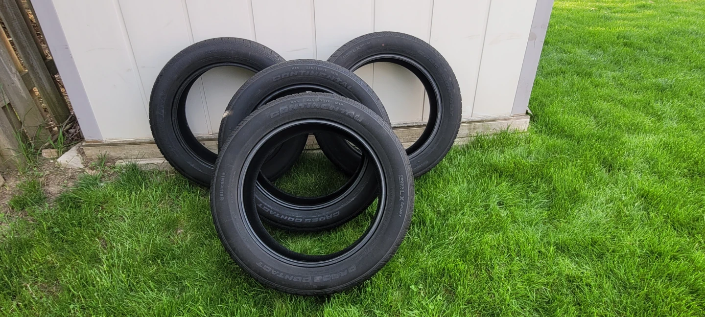 Continental CrossContact LX Sport Tires - 235/55R19