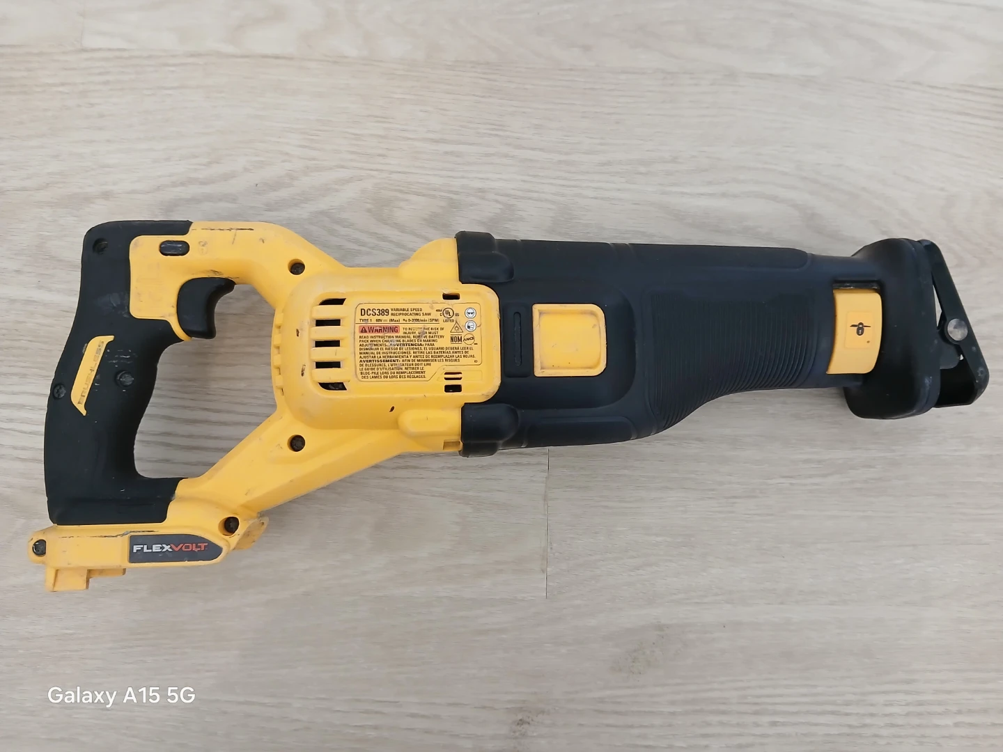 DEWALT DCS389 FLEXVOLT 60V Brushless Reciprocating Saw