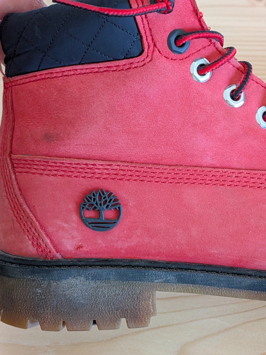 Timberland x Chicago Bulls Red Boots - Youth Size 3 - photo 4