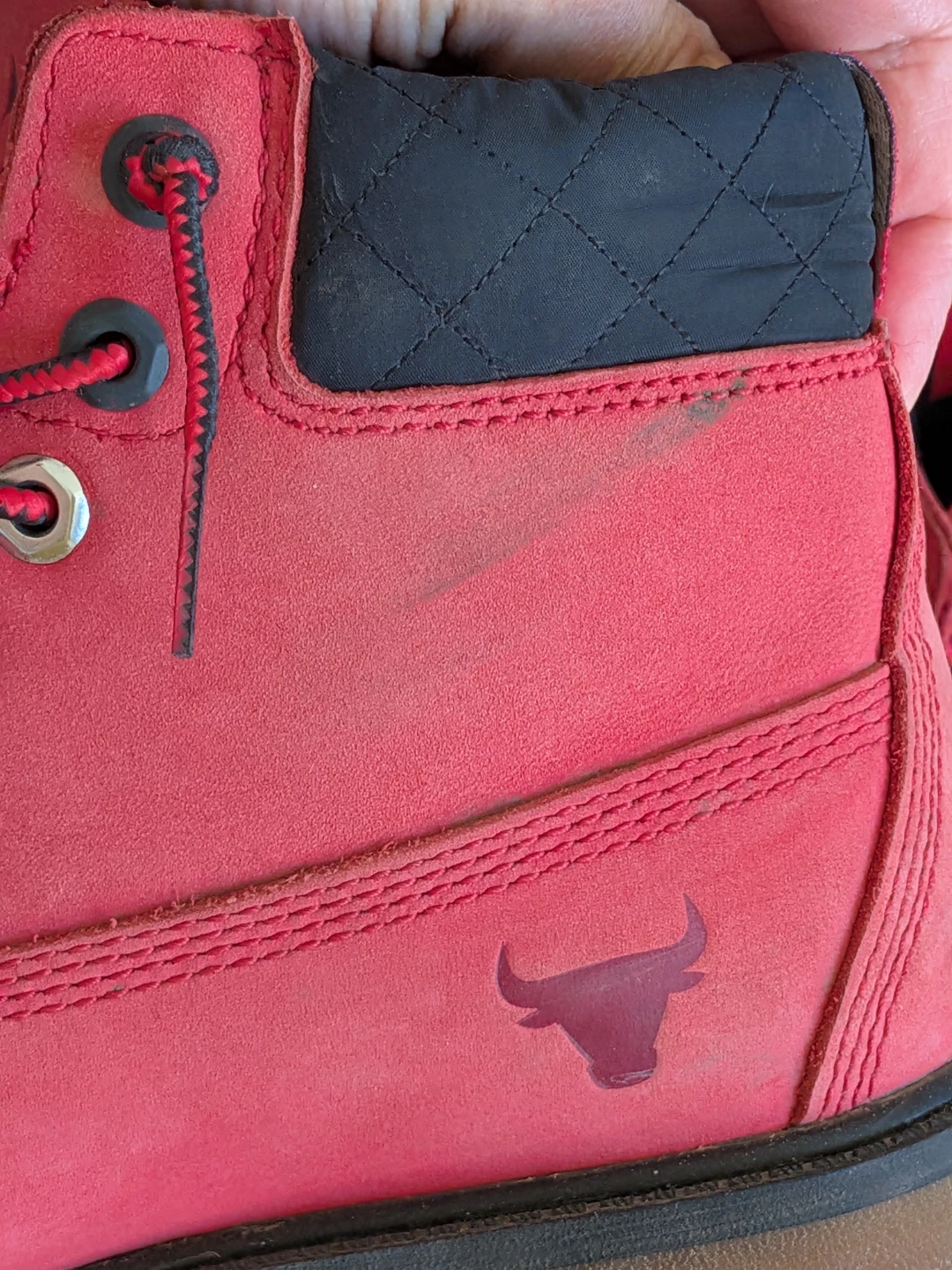 Timberland x Chicago Bulls Red Boots - Youth Size 3 - photo 5