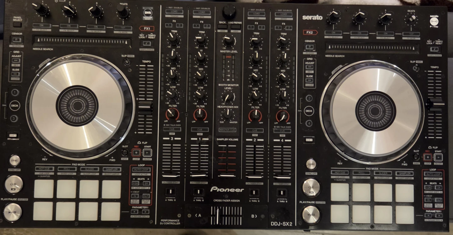 Pioneer DDJ-SX2 DJ Controller