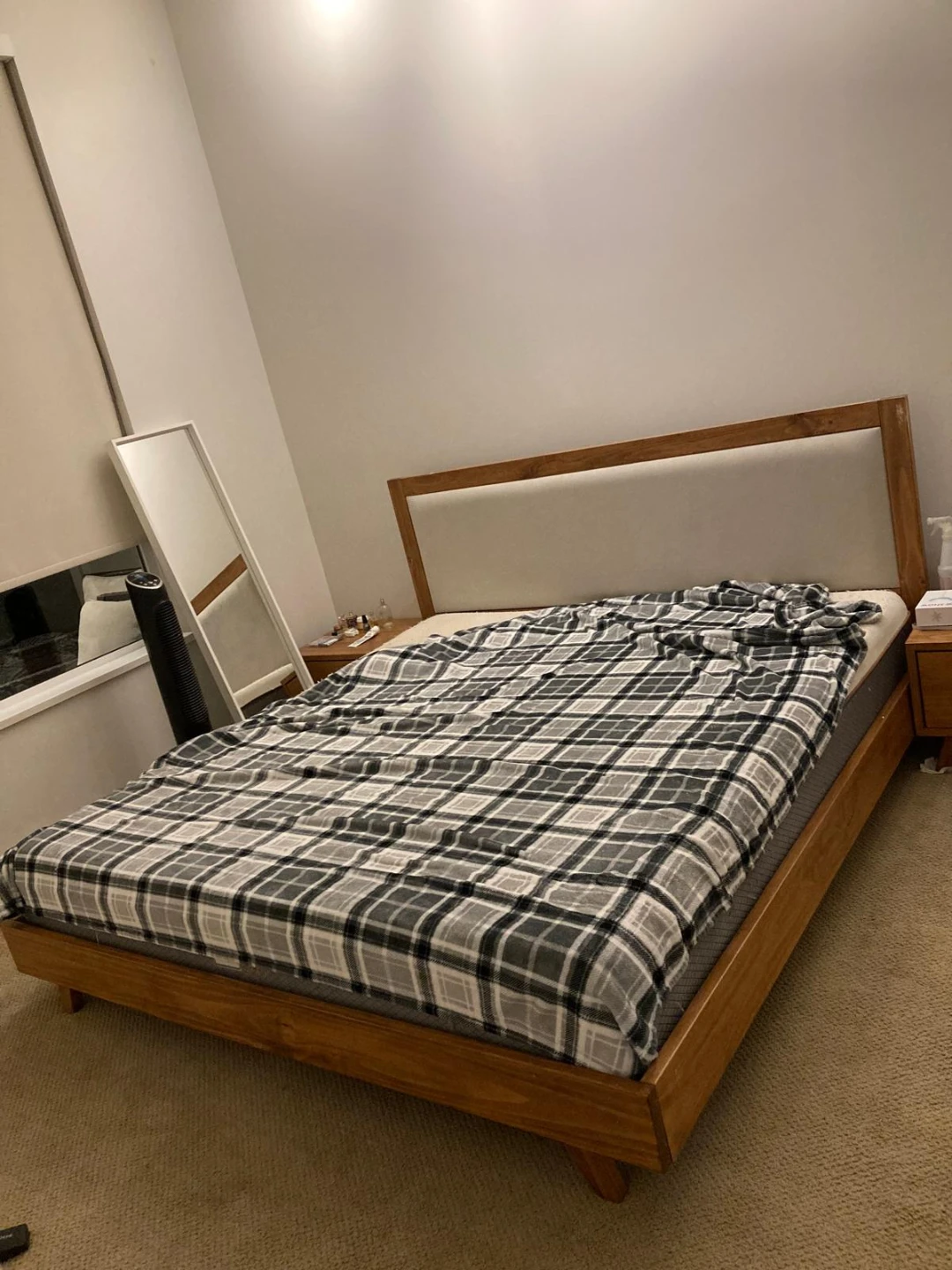 Narural Oak Sturdy bed and 2 Nightstands - photo 5