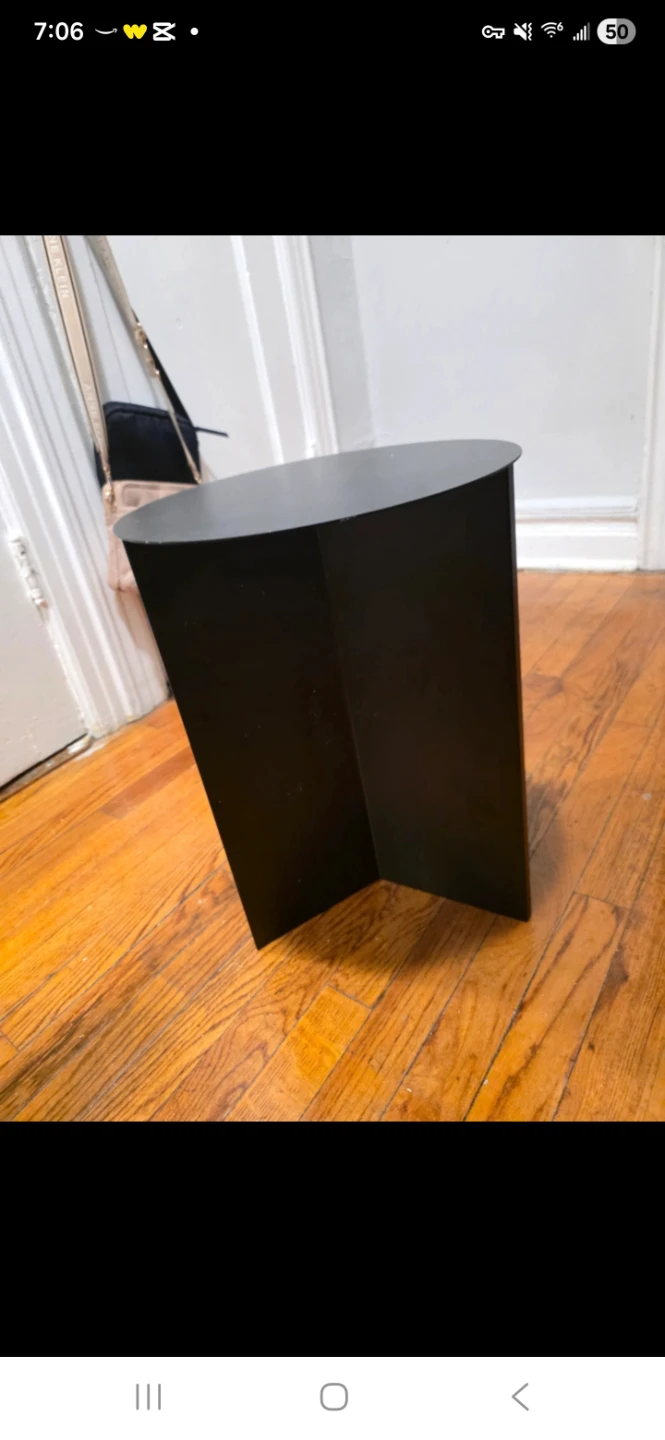 Black Round Accent Table