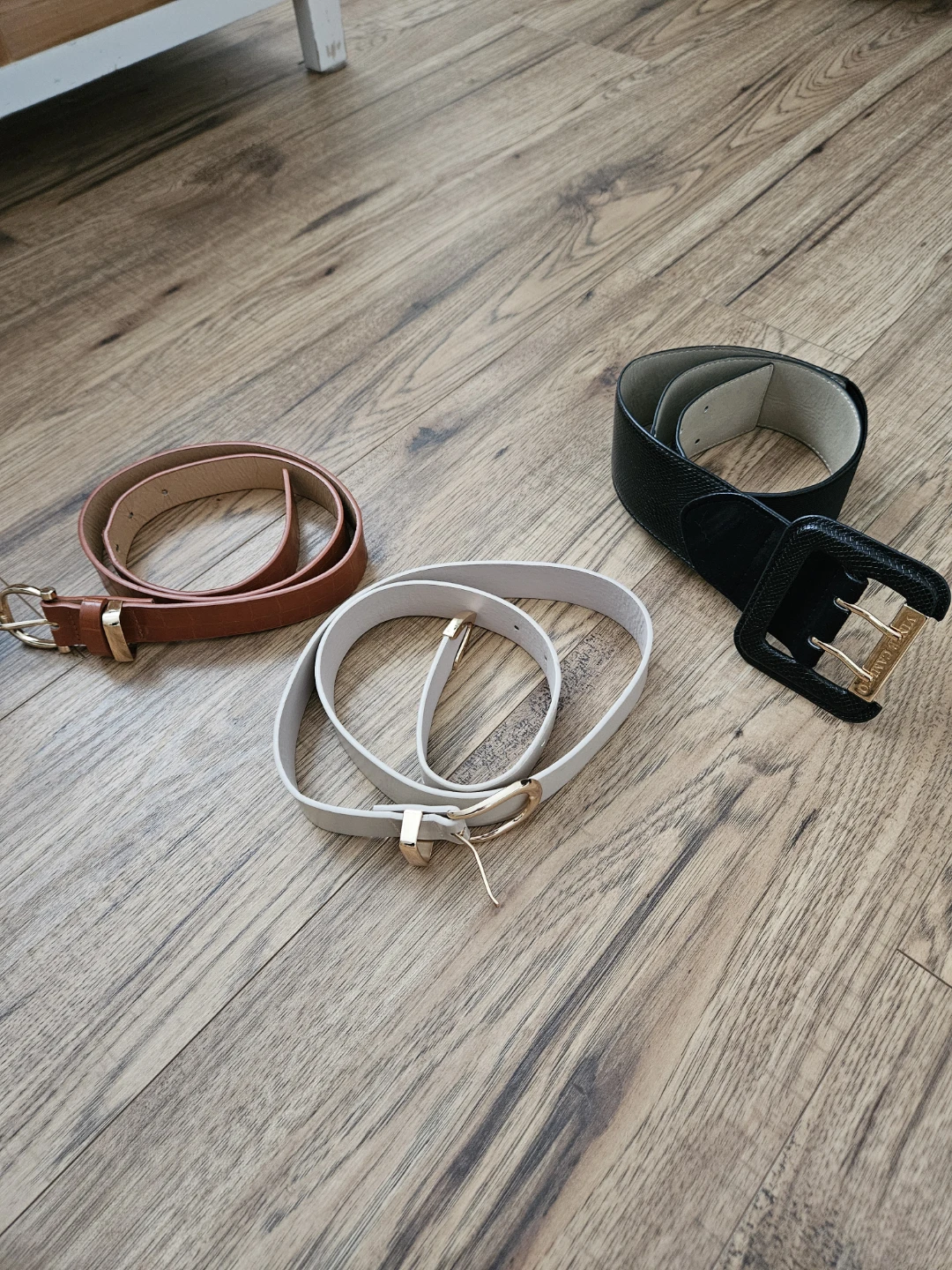 Women's belts set