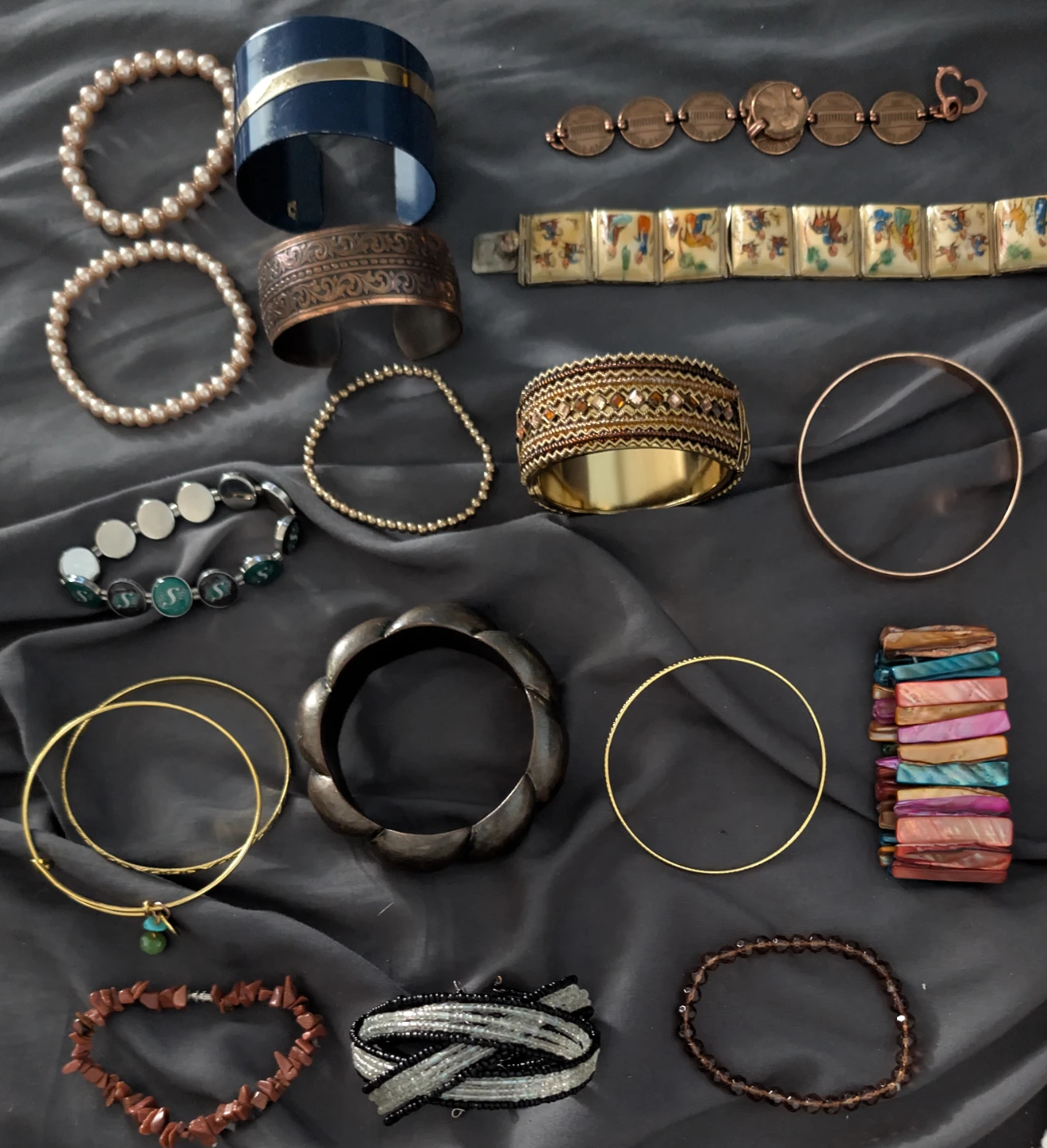 18 Bracelets Painted Scene Bracelet