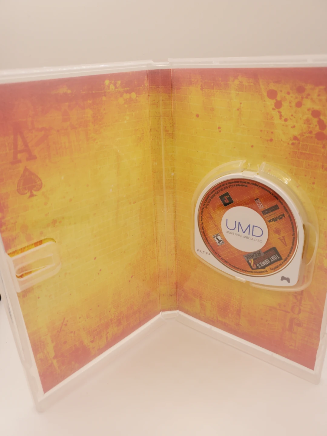 Tony Hawk's underground 2 PSP Game - photo 2
